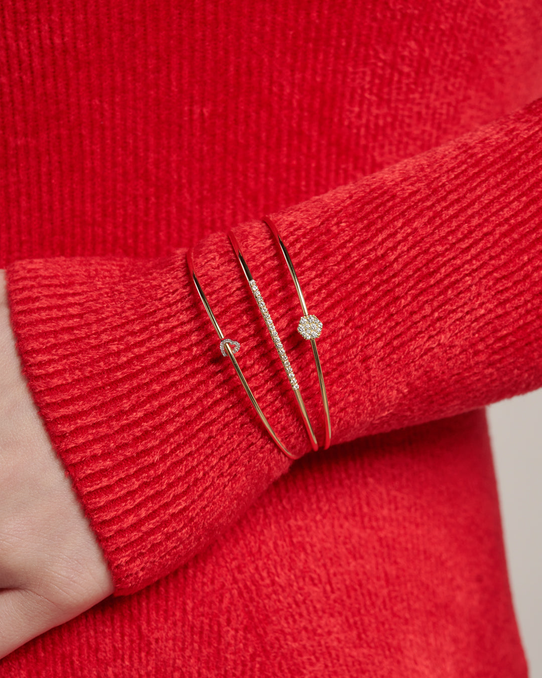 Heart-shaped Bangle