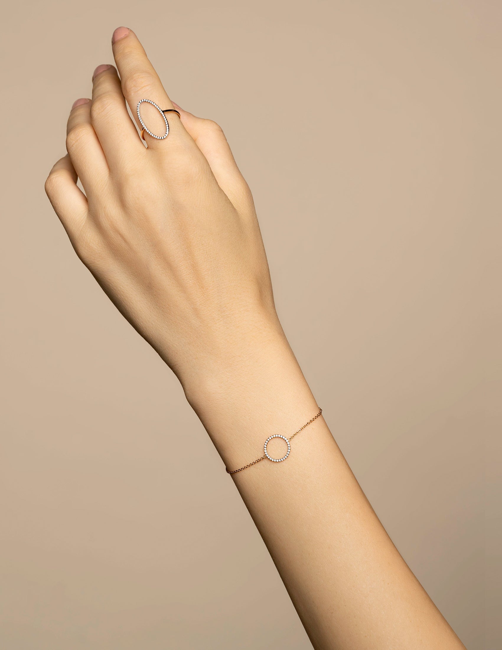 White Diamonds Circle Bracelet