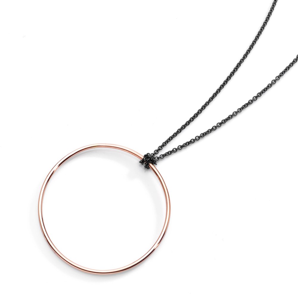 Black Middle Circle Necklace