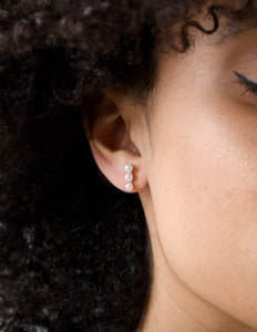 Linea Pearl Earring